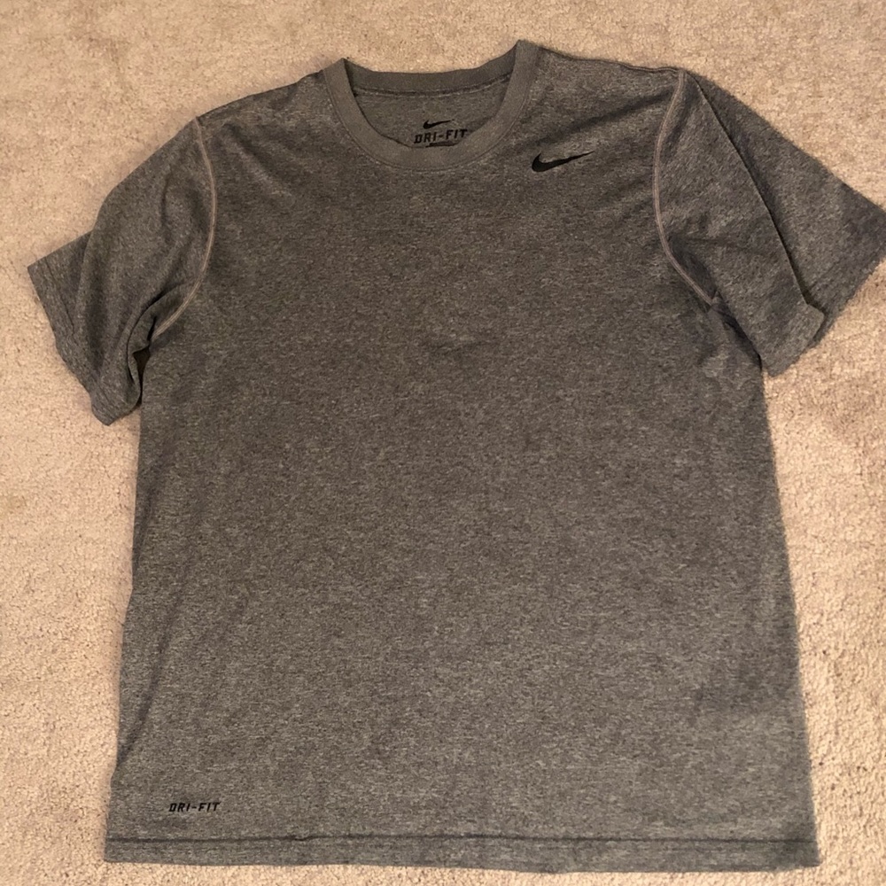 Men’s Nike T-shirt